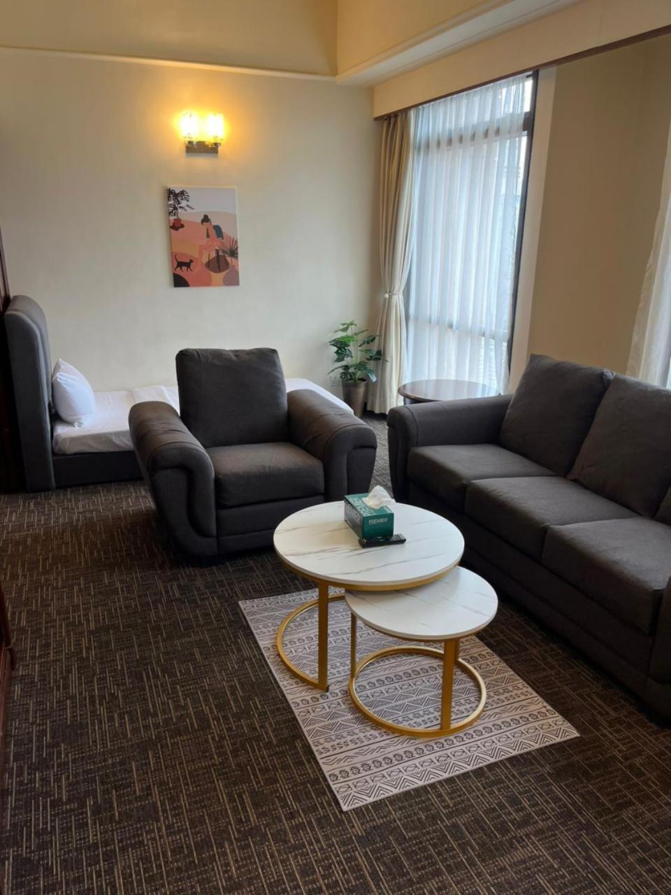 Luxhouz Suites At Times Square 吉隆坡 客房 照片